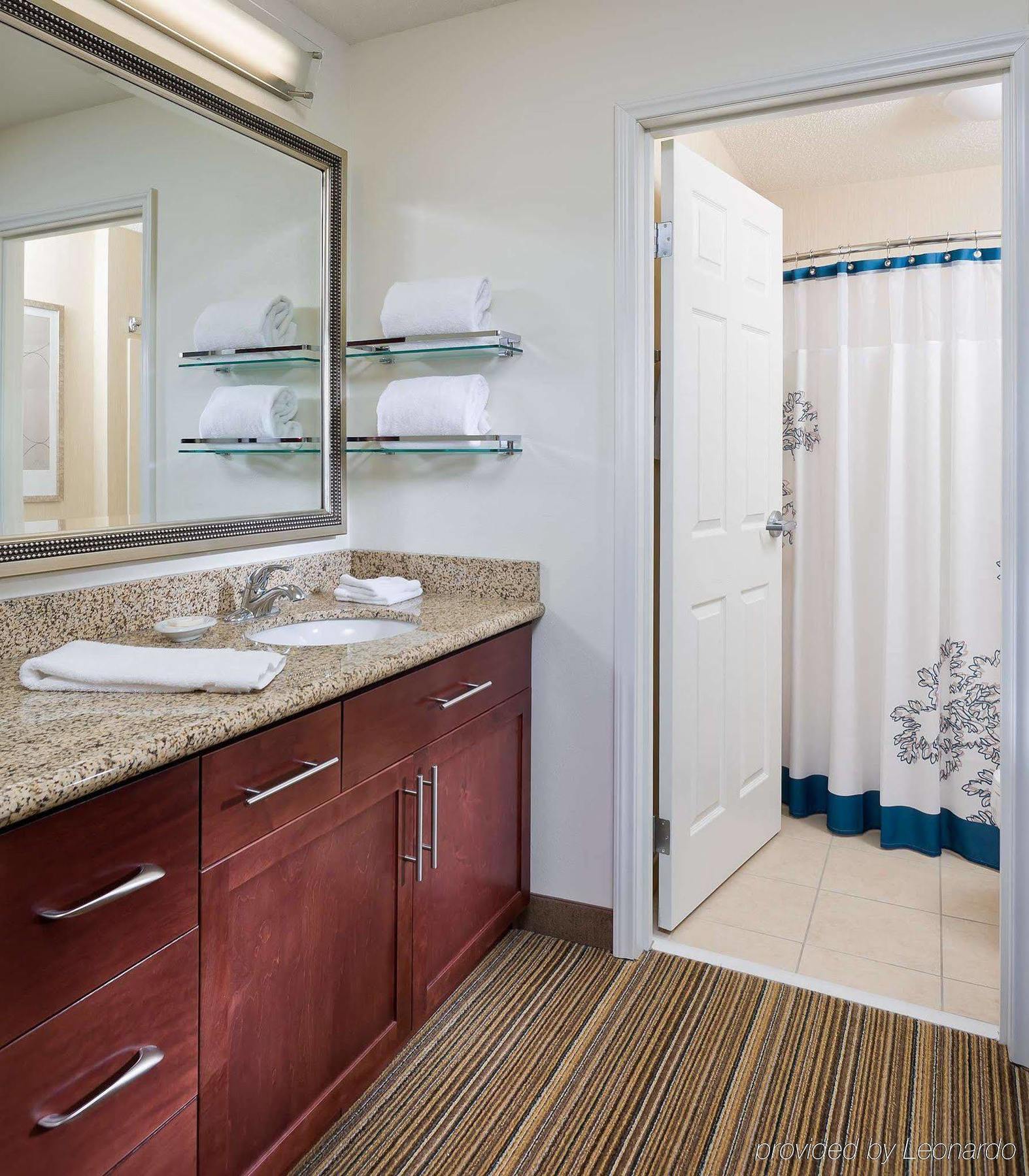 Residence Inn By Marriott Houston The Woodlands/Lake Front Circle Eksteriør bilde